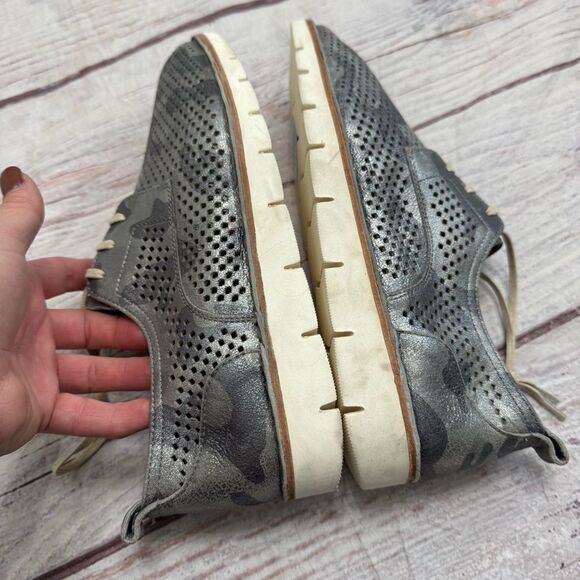 Trask Lena Perforated Camo Suede Sneakers Silver Metallic Mesh Size 10 nwot - Picture 3 of 6